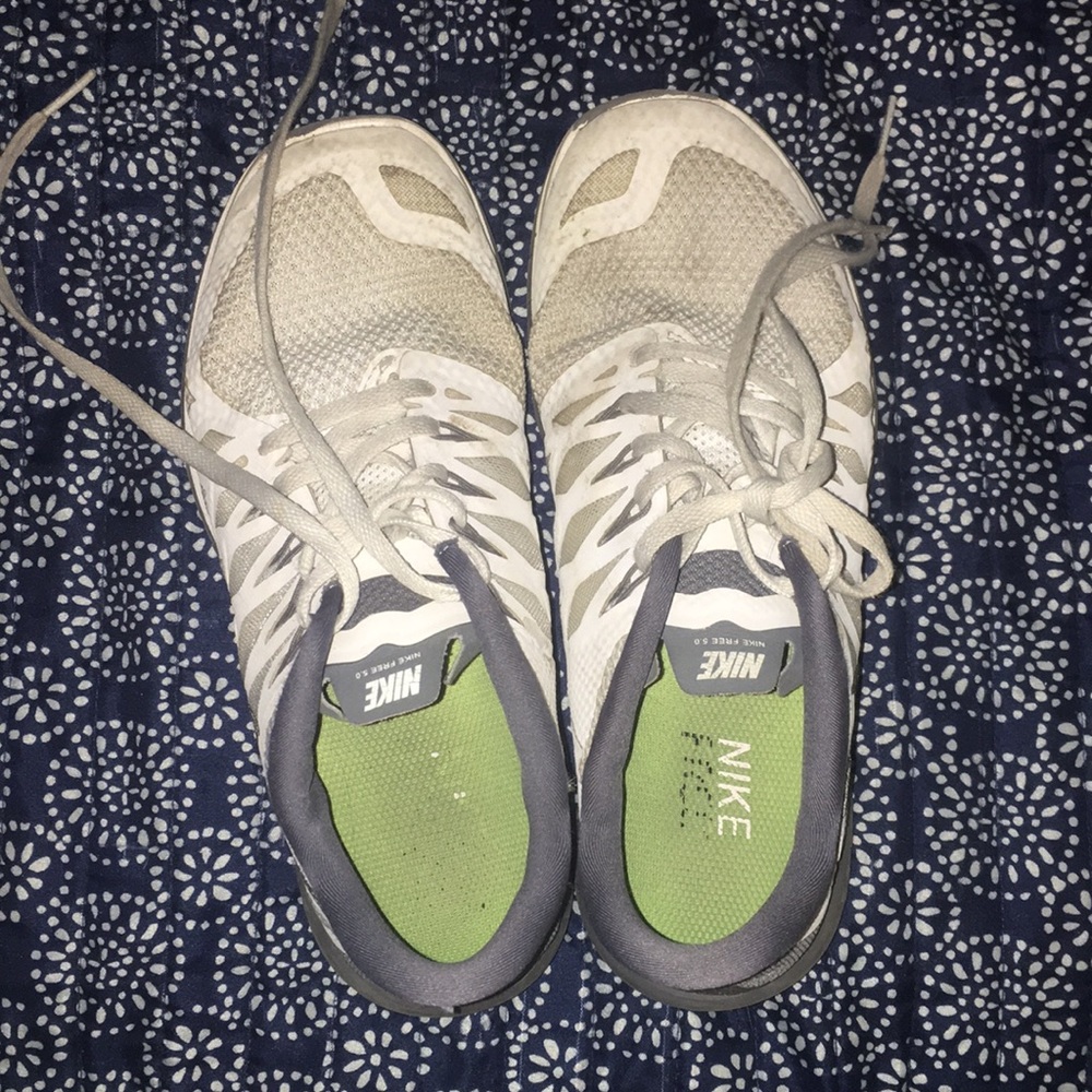 White Nike Free Run